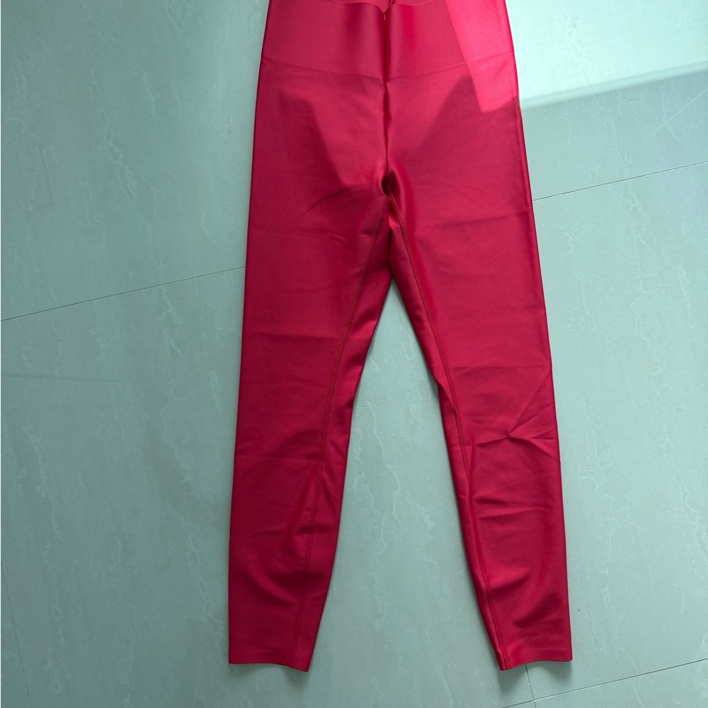 ALO ultra high waisted leggings 7/8 airlift bright red